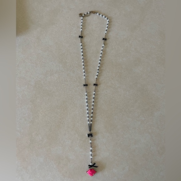 Betsey Johnson long black and white lips necklace - Picture 2 of 5